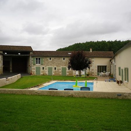 ホテルLogis Du Jacquelin Doussay エクステリア 写真